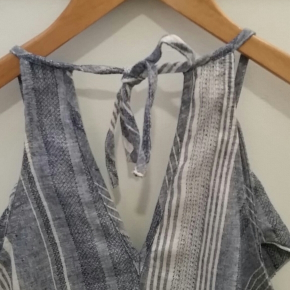 Sloane Ranger Linen Blend Chambray Ruffled Tank - Picture 5 of 6